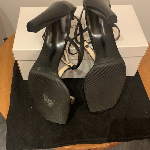 Calvin Klein Collection all leather  t-strap / ankle strap black sandal - Picture 8 of 12